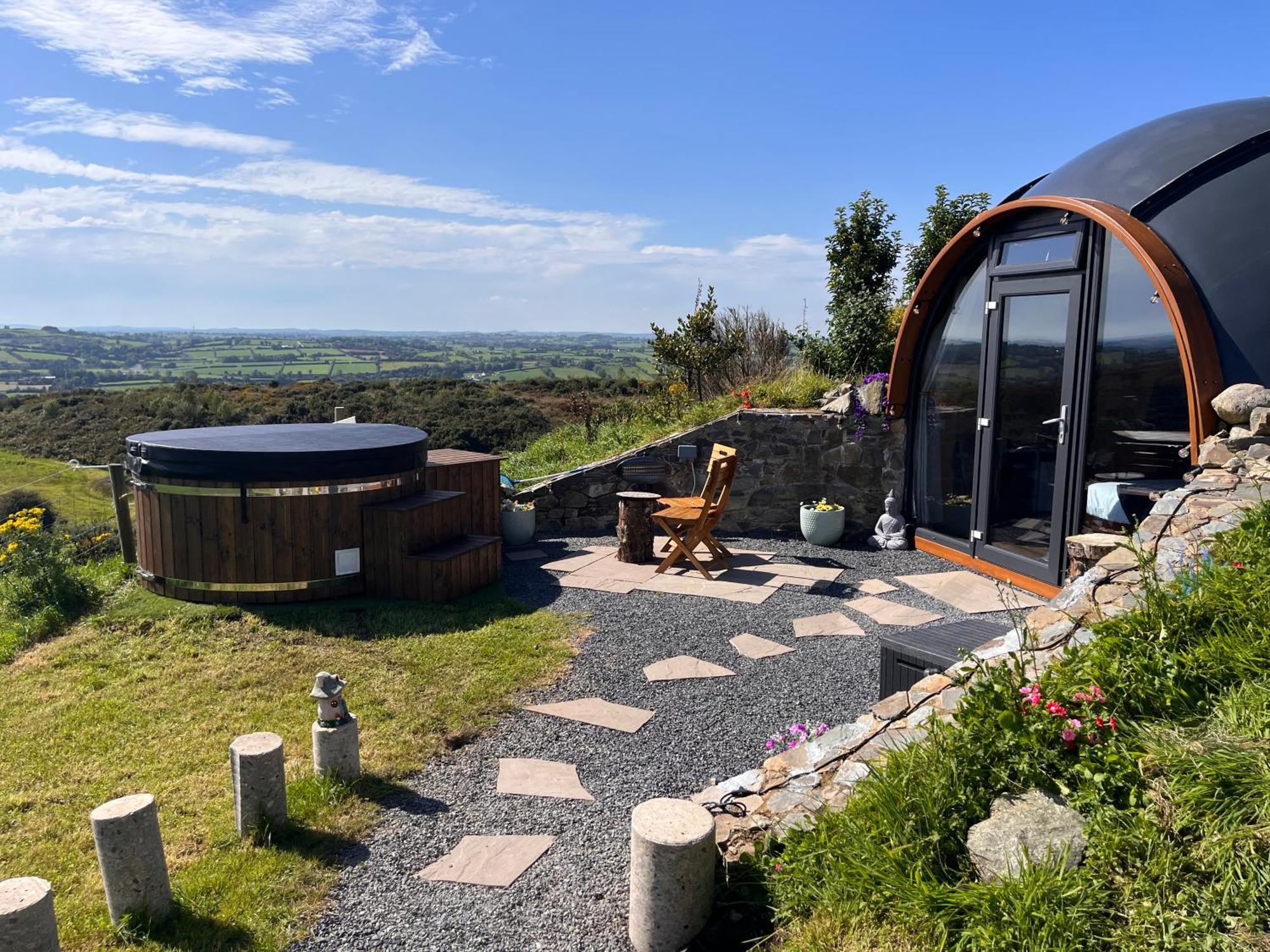 Hilltop Hideaway - Secluded Pod With Private Hot Tub نيوري المظهر الخارجي الصورة